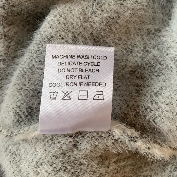 Nina Leonard Fuzzy Houndstooth Sweater - Picture 9 of 9